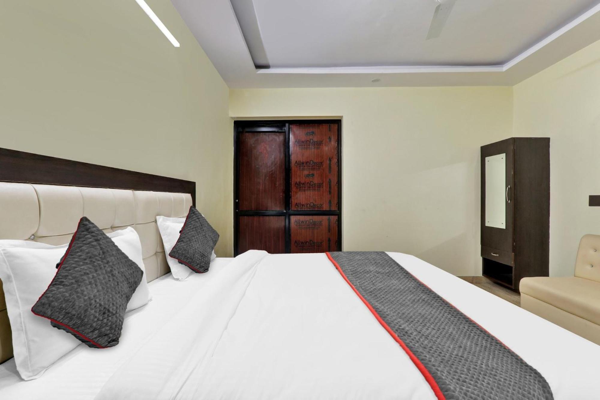 Hotel Collection O Starfield Lucknow Exterior foto